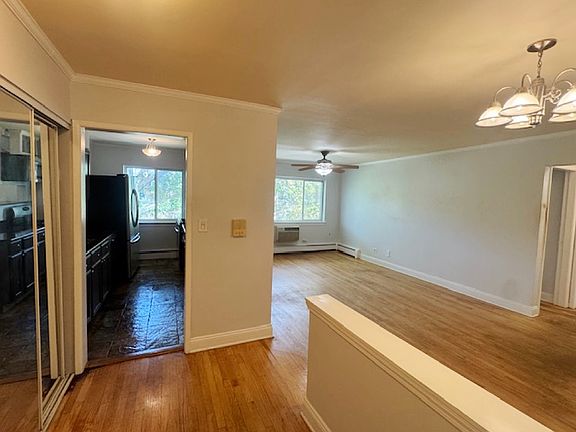 5th image of 1441 W Farwell Ave APT 4E