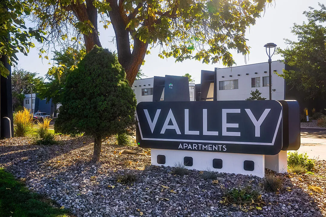 Valley Apartments — Photo 1
