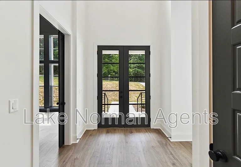 3830 Mill Run — Photo 6