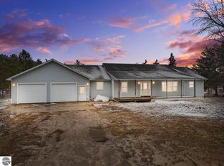 9201 W 16th Rd, Mesick, MI 49668