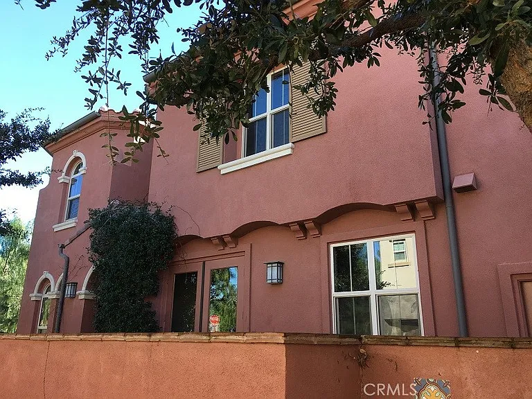 68 Cienega — Photo 6