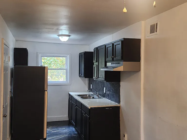 2943 Sylvan Rd #1 — Photo 15