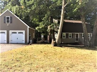 11 Red Oak Acres St, Merrimac, MA 01860