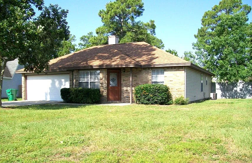 207 Seville Cir