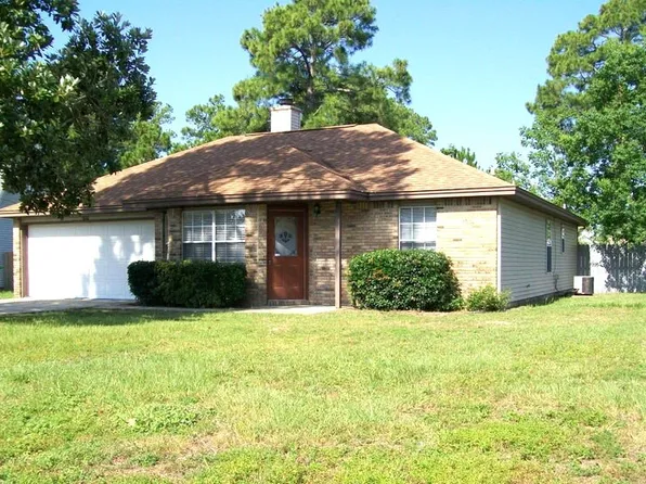 207 Seville Cir, Mary Esther, FL 32569