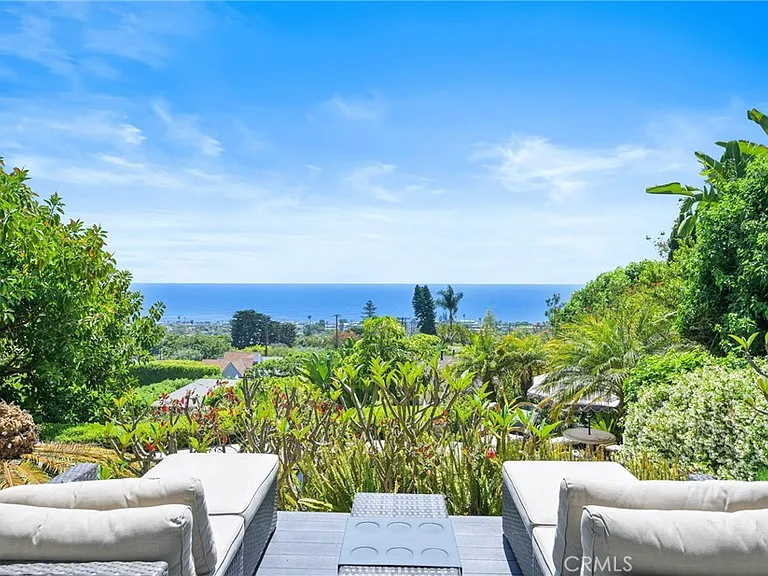 875 Coast View Dr — Photo 5