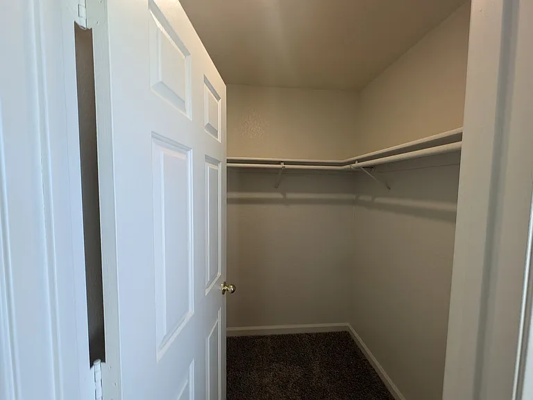 1023 Burton Dr — Photo 13