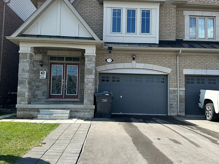33 Pearman Cres — Photo 2