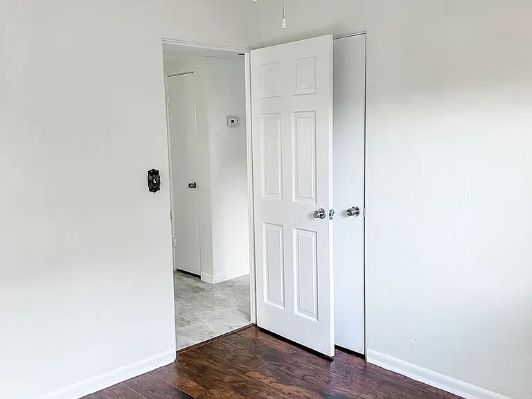 1300 Bennett Rd — Photo 18