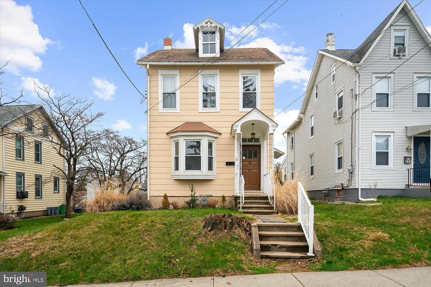109 New Holland Ave photo 1