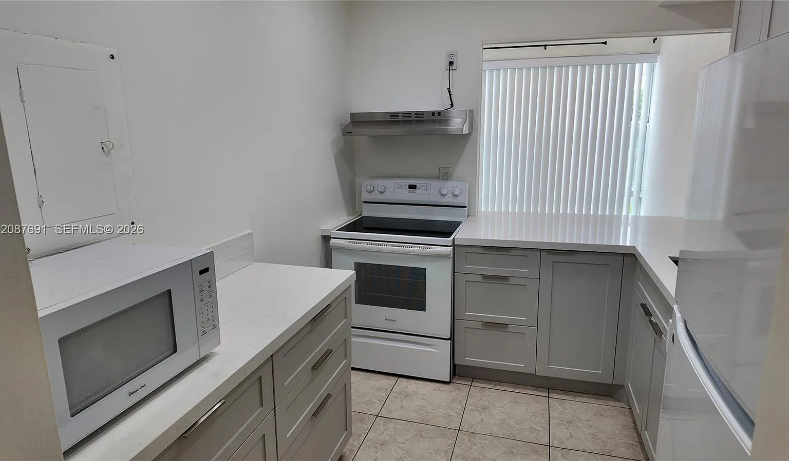 Avila Condo — Photo 1