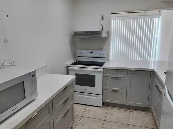 200 177th Dr, Sunny Isles Beach, FL