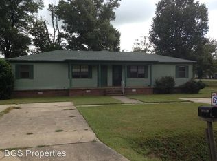 100 Eastlawn Dr, Dyersburg, TN 38024