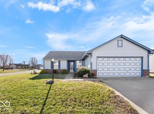 141 Brixton Woods Dr E, Pittsboro, IN 46167