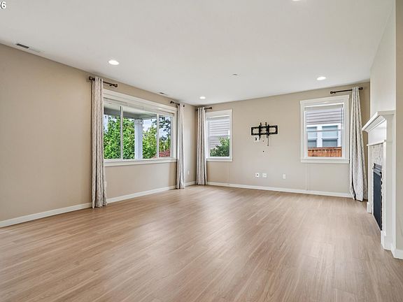 3rd image of 9687 SW Ridge Dr