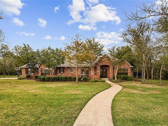 2nd image of 17057 Falling Leaf Ct