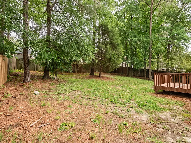 220 Wood Green Dr — Photo 21