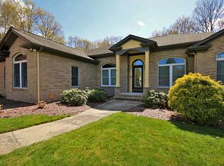 11 Teaberry Ln, Johnston, RI 02919