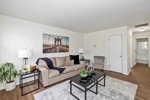 2121 Fairfax Rd #2121 Photo 1