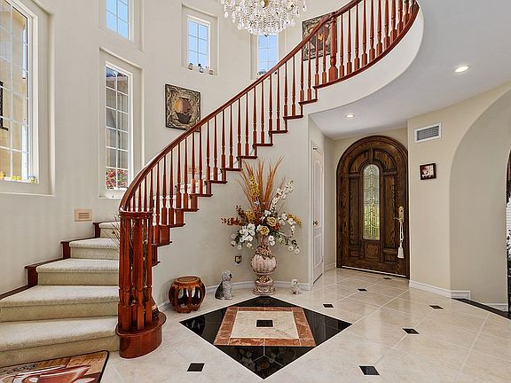 3rd image of 19604 Cloverwood Cir