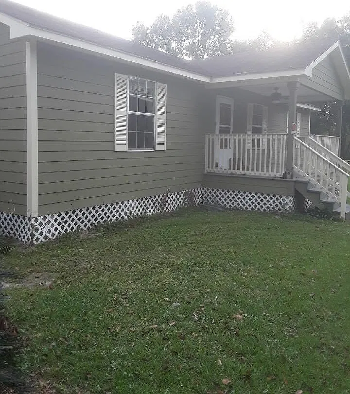 3 bed, 1400 sqft, $1,450 — Photo 2