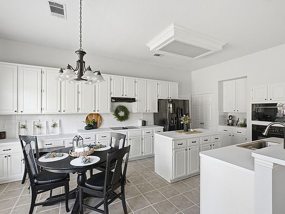 5th image of 314 Napa Dr