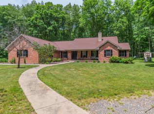 16570 E Kiowa Rd, Heyworth, IL 61745