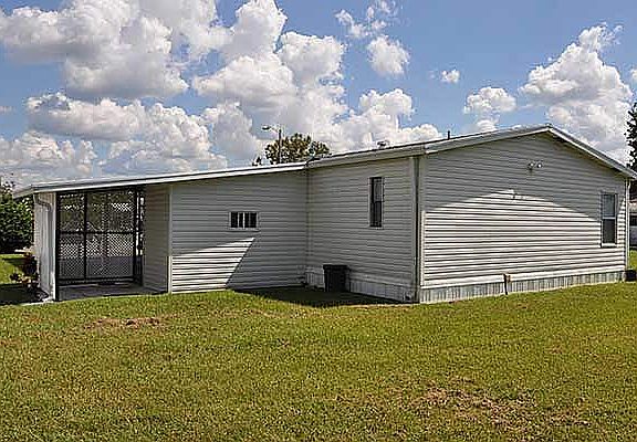 4th image of 2113 Congressional Dr