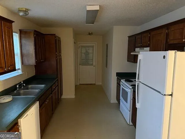 303 Aldred Ave — Photo 5