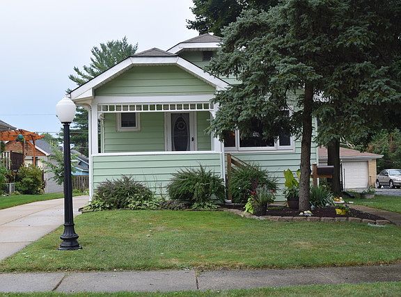 2nd image of 131 N Elroy Ave