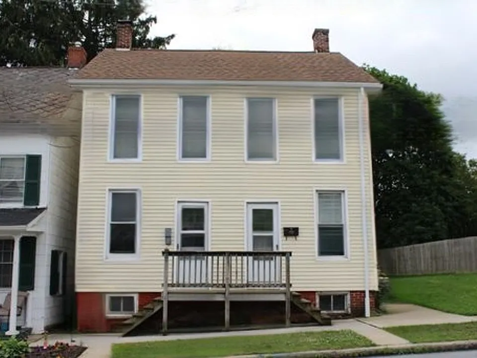 28 W Forrest Ave
