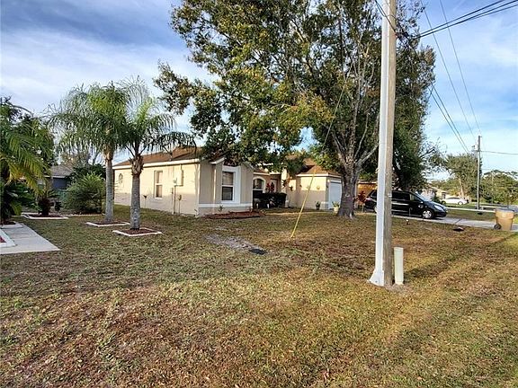 2nd image of 208 Bedford Dr