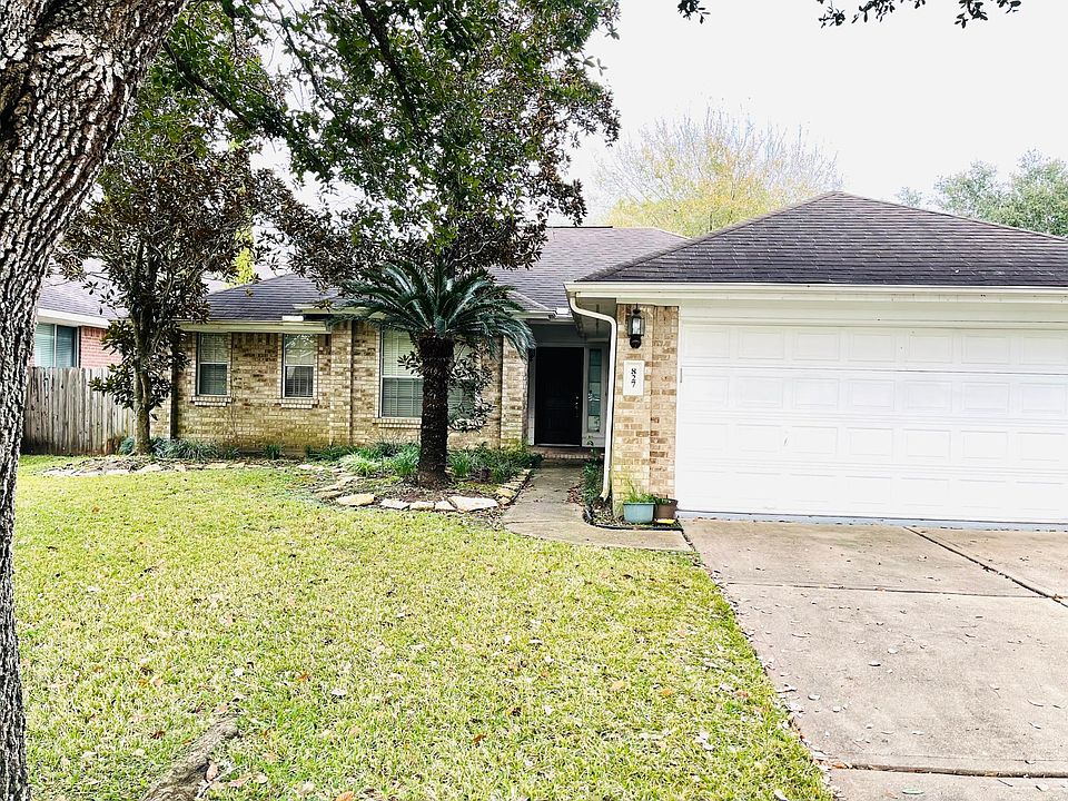 1st image of 827 Desert Rose Pl