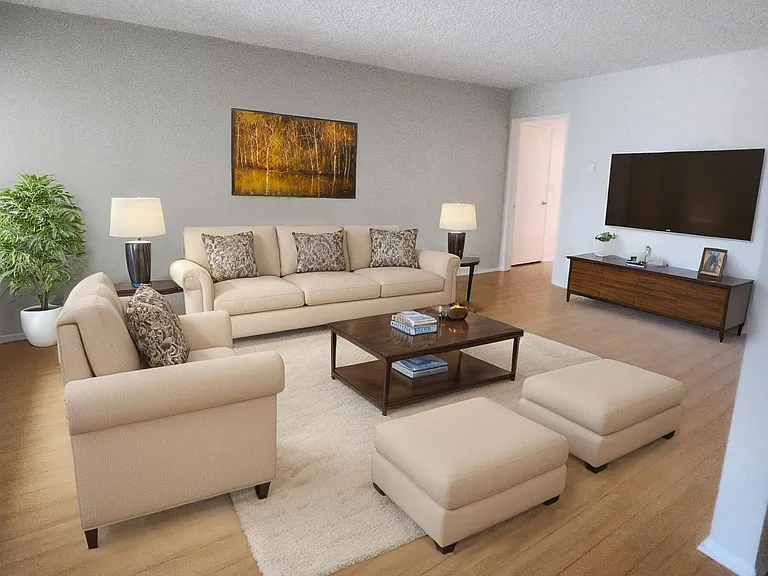 425 N Hobart Blvd — Photo 12