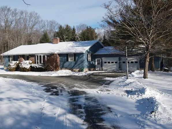 1261 Chase Road, Veazie, ME 04401