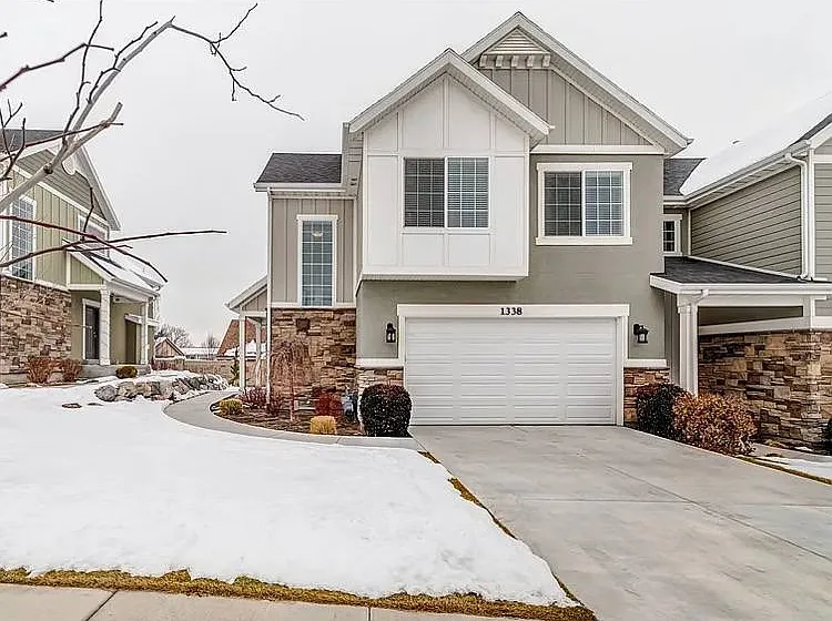 1338 W Wallsburg Dr — Photo 1