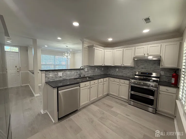 1 Boehm Dr — Photo 4