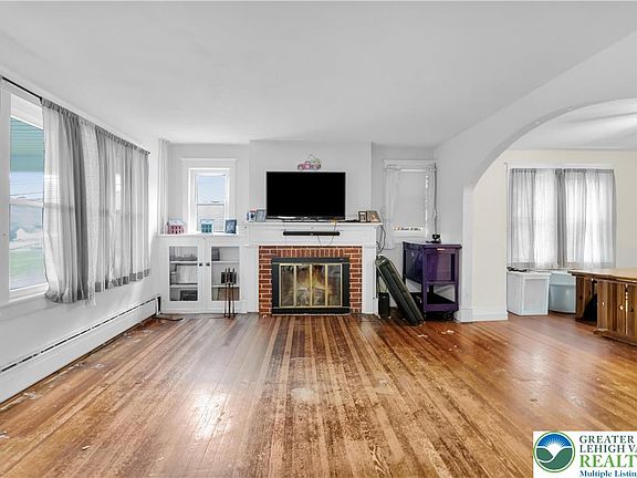 5th image of 203 Columbia Ave