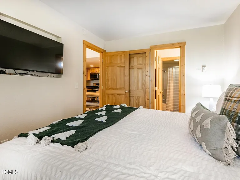 2025 Canyons Resort Dr #G8 — Photo 17