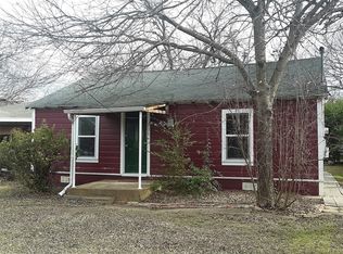 104 Boze St, Waxahachie, TX 75165