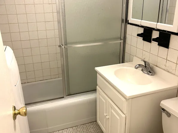 81-11 45th Avenue image 8 of 10