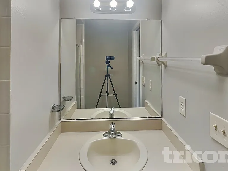 27 Princess Rose Dr — Photo 8