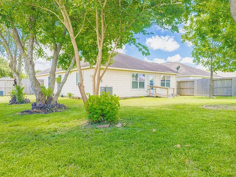 9514 Amberjack Dr — Photo 42