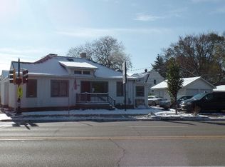 1006 Auburn St, Rockford, IL 61103