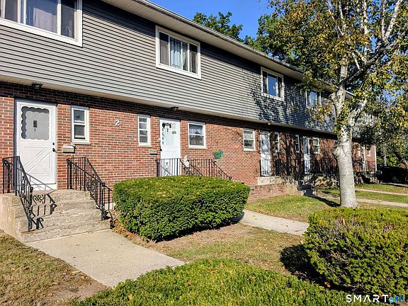 3rd image of 2 Camelot Drive #3