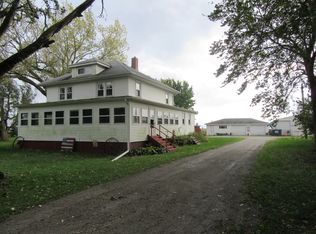 1055 E 2300 North Rd, Danforth, IL 60930