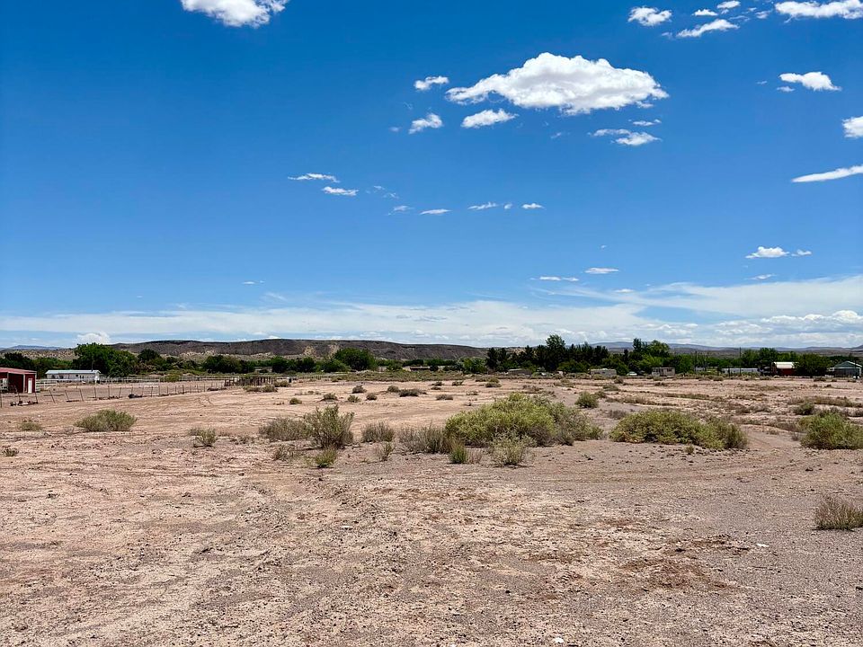 1st image of Alamillo Rd