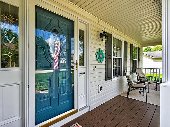 5th image of 839 Eagle Crest Dr