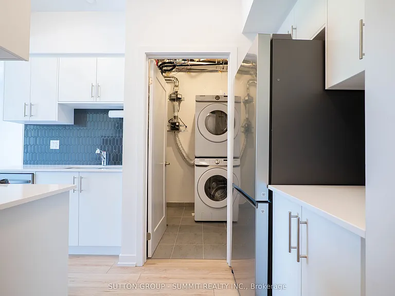 940 Saint David St N #3 — Photo 18