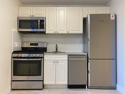 Rented by FirstService Realty (legacy) | media 7